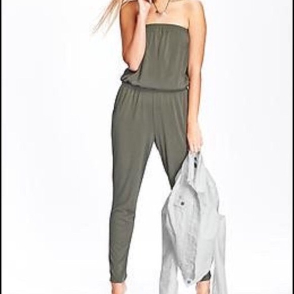 Old navy jumpsuit size small